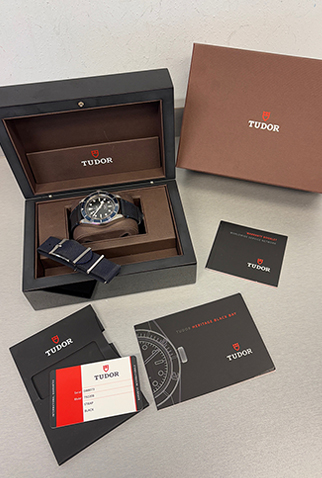 Tudor Heritage Black Bay Blue Rose Smiley C52873 - Image 11