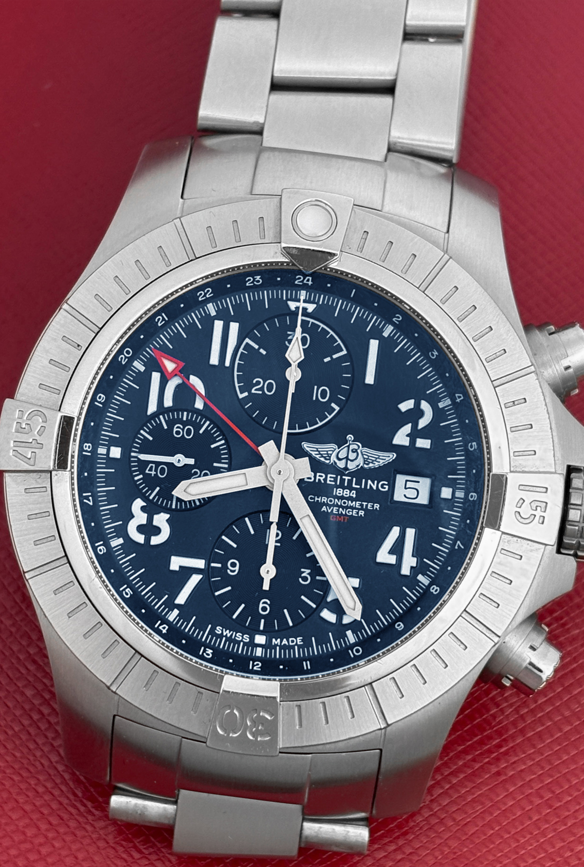 Breitling Avenger Chronograph GMT C53116 - Image 5