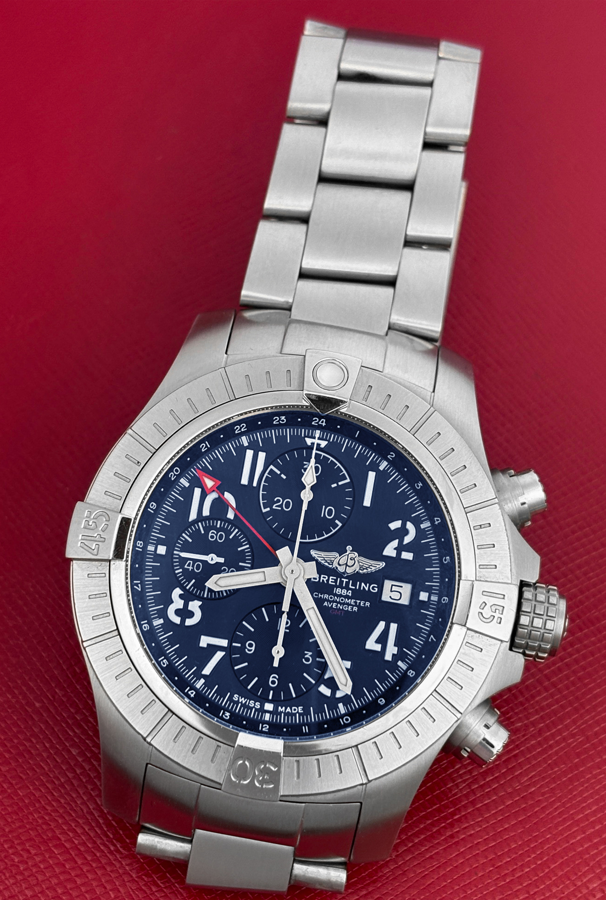 Breitling Avenger Chronograph GMT C53116 - Image 3