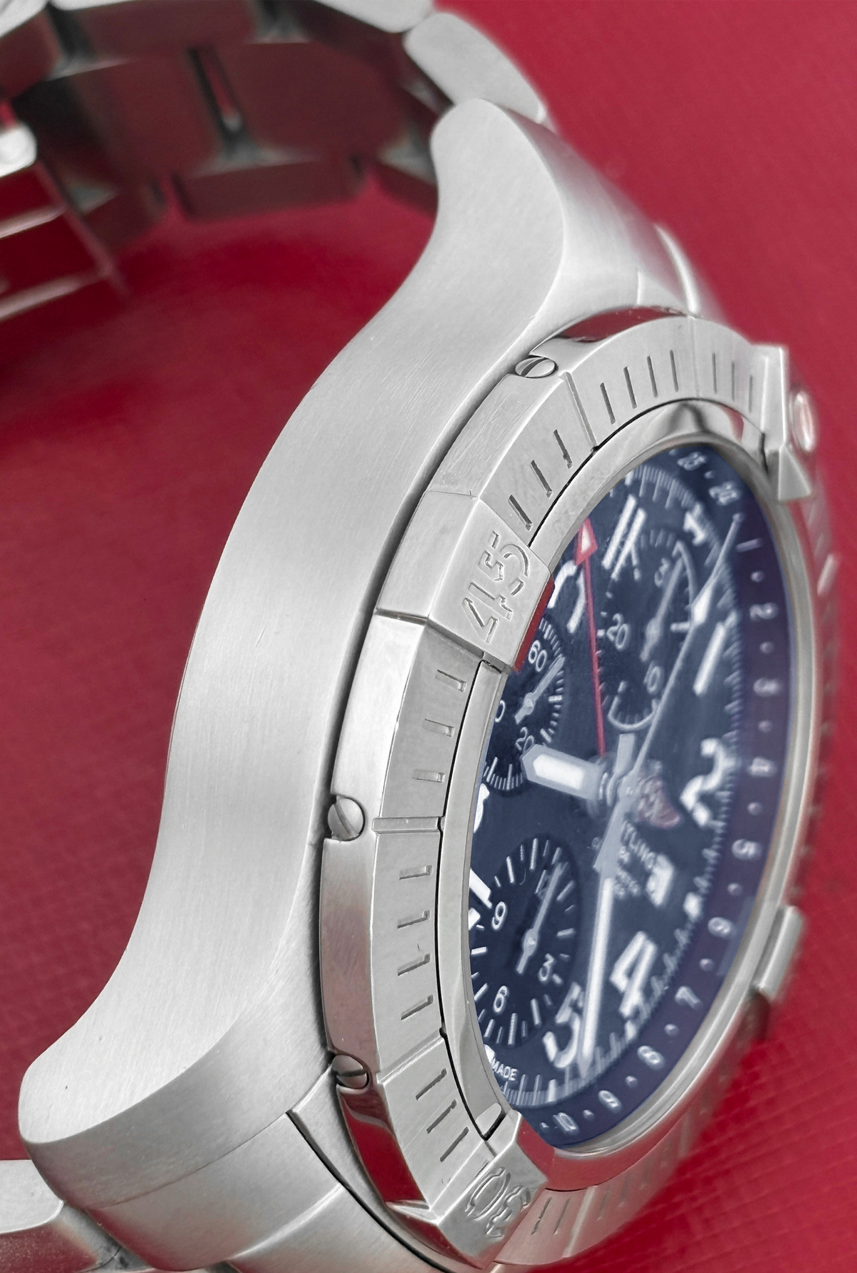 Breitling Avenger Chronograph GMT C53116 - Image 6